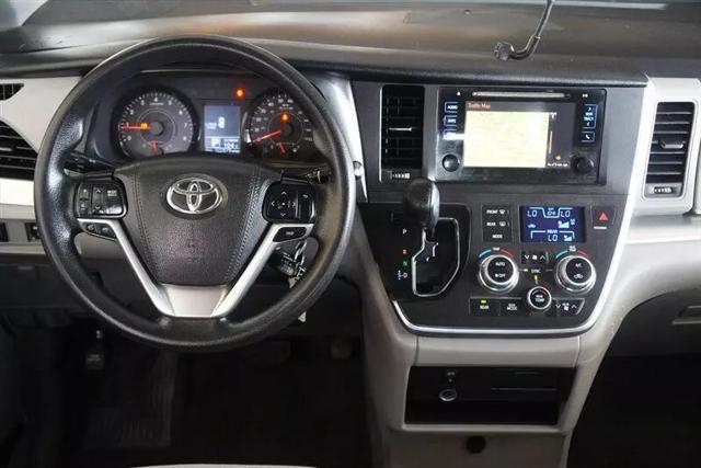 2017 Toyota Sienna LE 7 Passenger