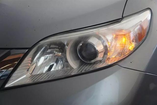 2017 Toyota Sienna LE 7 Passenger