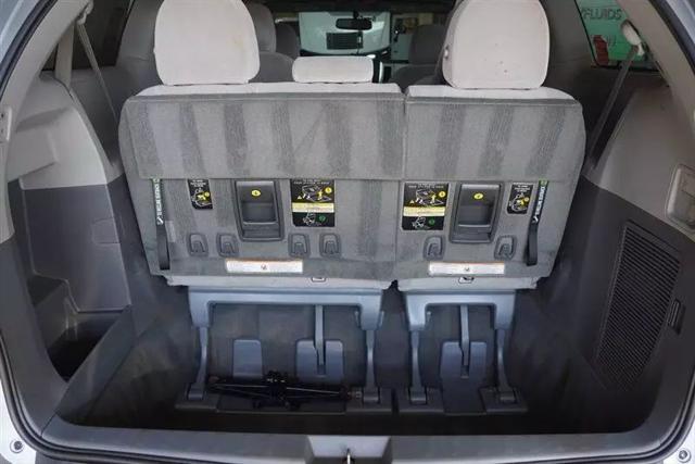 2017 Toyota Sienna LE 7 Passenger