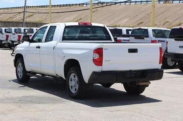 2015 Toyota Tundra SR 5.7L V8