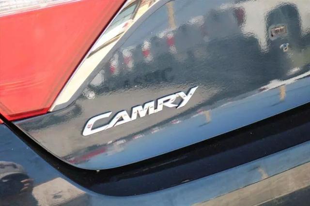 2015 Toyota Camry SE