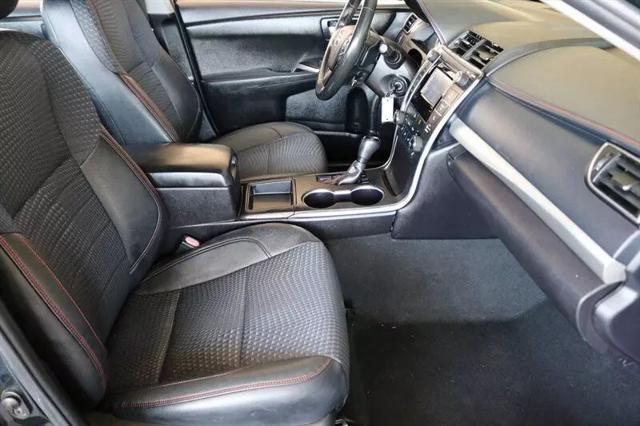 2015 Toyota Camry SE