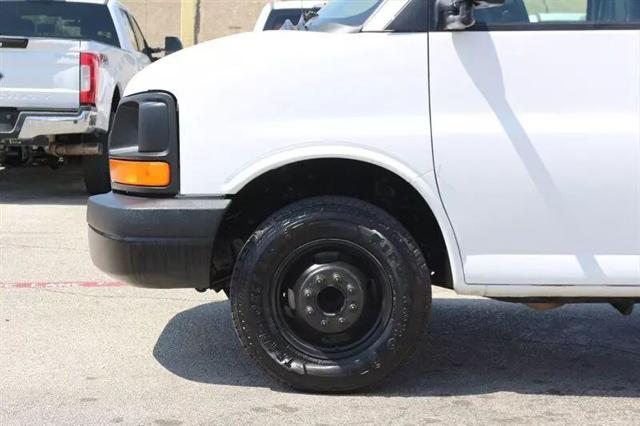 2008 Chevrolet Express Cutaway Work Van