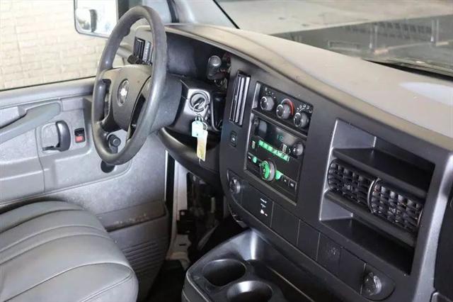 2008 Chevrolet Express Cutaway Work Van