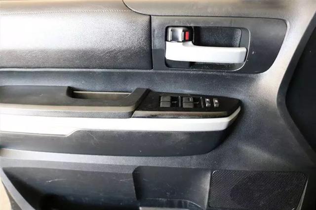 2018 Toyota Tundra SR5 5.7L V8