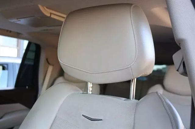 2015 Cadillac Escalade Luxury