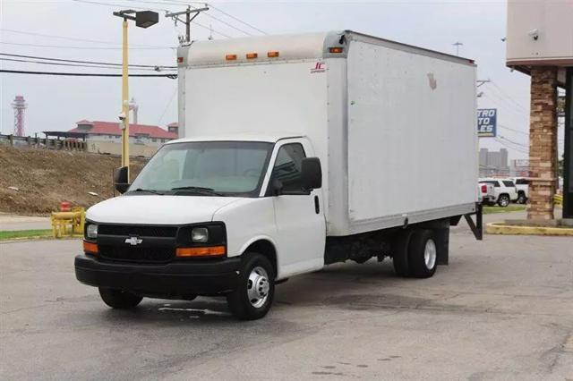 2011 Chevrolet Express Cutaway Work Van