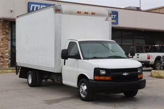 2011 Chevrolet Express Cutaway Work Van