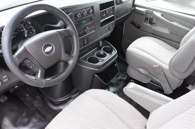 2011 Chevrolet Express Cutaway Work Van