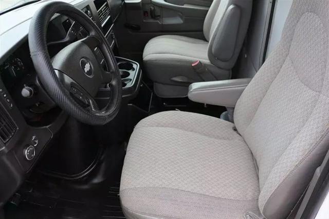 2011 Chevrolet Express Cutaway Work Van