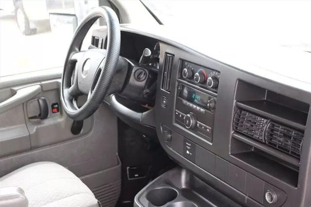 2011 Chevrolet Express Cutaway Work Van