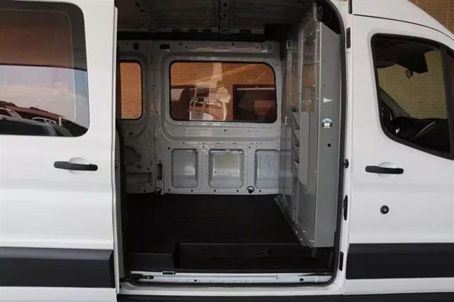 2015 Ford Transit Medium Roof w/Sliding Side Door Van