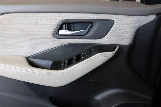 2022 Nissan Rogue SV FWD