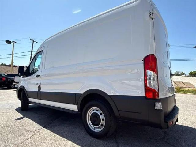 2015 Ford Transit Medium Roof w/Sliding Side Door w/RWB Van