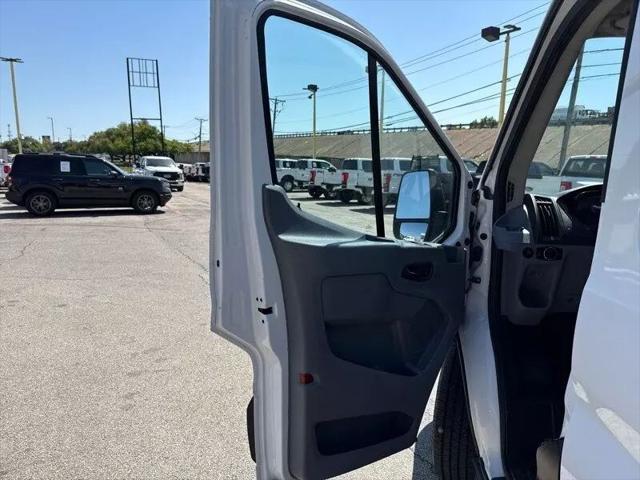 2015 Ford Transit Medium Roof w/Sliding Side Door w/RWB Van