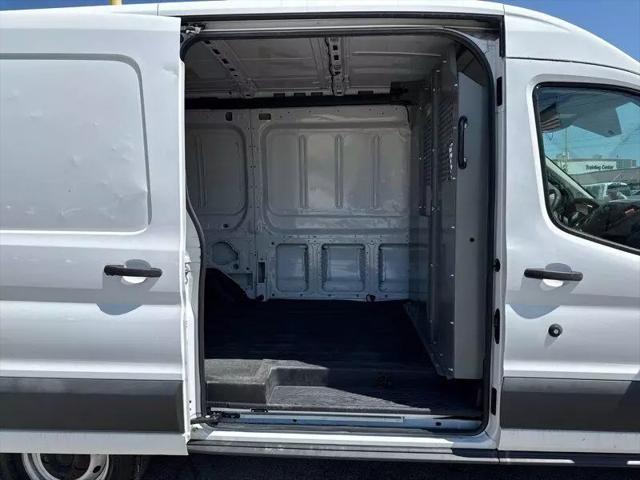 2015 Ford Transit Medium Roof w/Sliding Side Door w/RWB Van