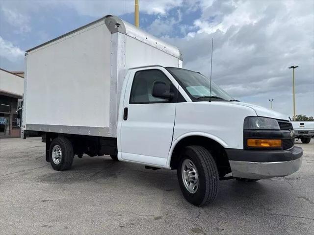 2024 Chevrolet Express Cutaway Work Van