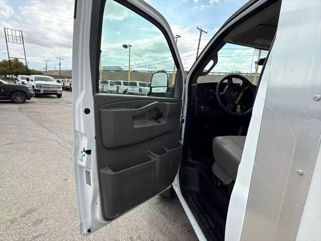 2024 Chevrolet Express Cutaway Work Van