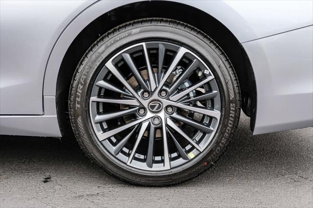 2025 Lexus ES 300h Unknown