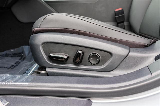 2025 Lexus ES 300h Unknown