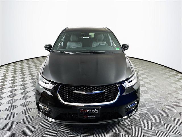 2025 Chrysler Pacifica Hybrid PACIFICA PLUG-IN HYBRID SELECT