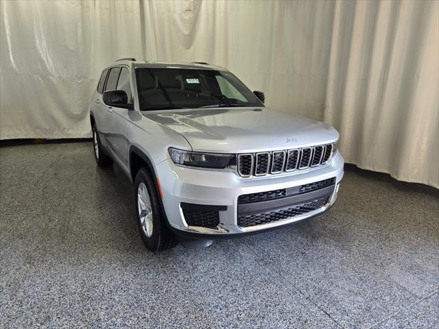 2025 Jeep Grand Cherokee GRAND CHEROKEE L LAREDO X 4X4