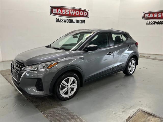 2024 Nissan Kicks S Xtronic CVT