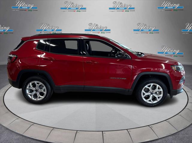 2025 Jeep Compass COMPASS LATITUDE 4X4
