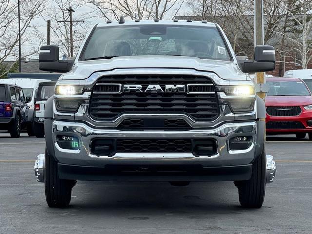 2025 RAM Ram 5500 Chassis Cab RAM 5500 TRADESMAN CHASSIS CREW CAB 4X4 84 CA