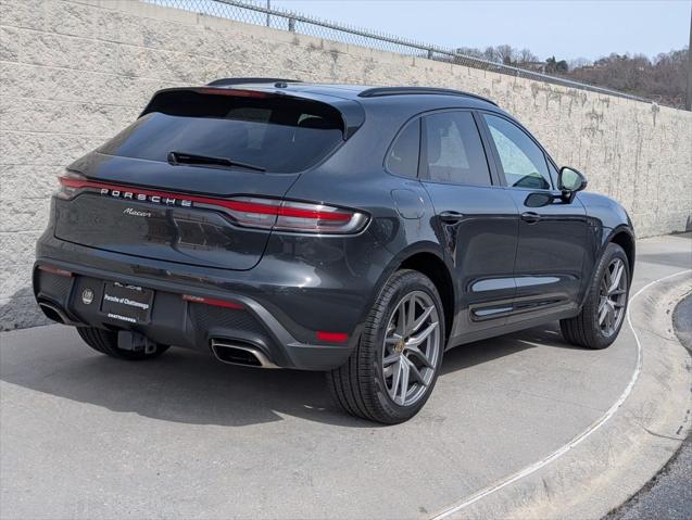 2025 Porsche Macan Unknown