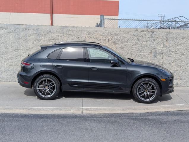 2025 Porsche Macan Unknown