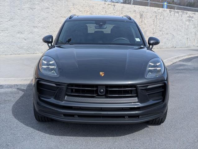 2025 Porsche Macan Unknown