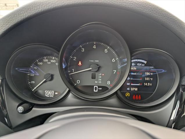2025 Porsche Macan Unknown