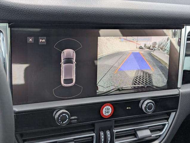 2025 Porsche Macan Unknown