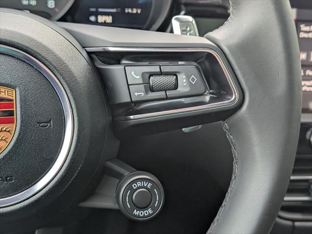 2025 Porsche Macan Unknown