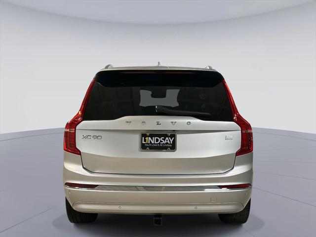 2022 Volvo XC90 Recharge T8 Inscription Extended Range 6P