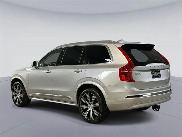 2022 Volvo XC90 Recharge T8 Inscription Extended Range 6P