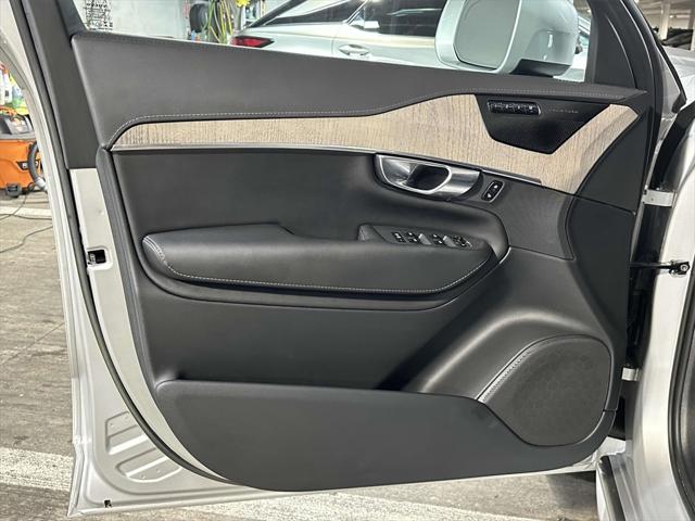 2022 Volvo XC90 Recharge T8 Inscription Extended Range 6P