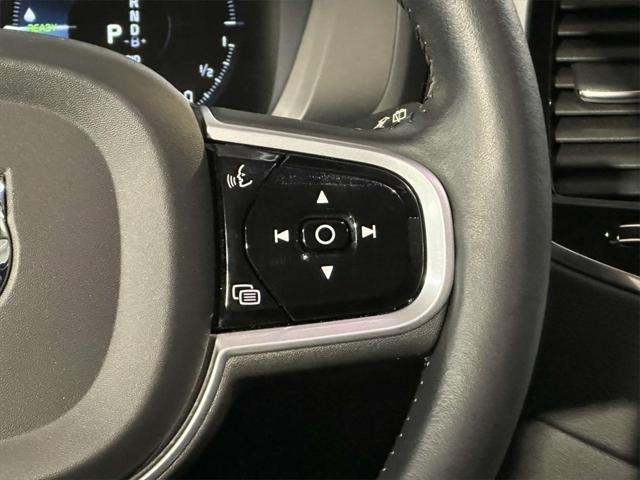2022 Volvo XC90 Recharge T8 Inscription Extended Range 6P
