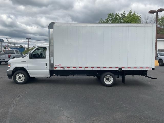 2025 Ford E-450 Cutaway Base 17 FT Box Truck
