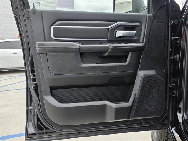 2025 Ram 2500 Big Horn Crew Cab 4x2 8 Box