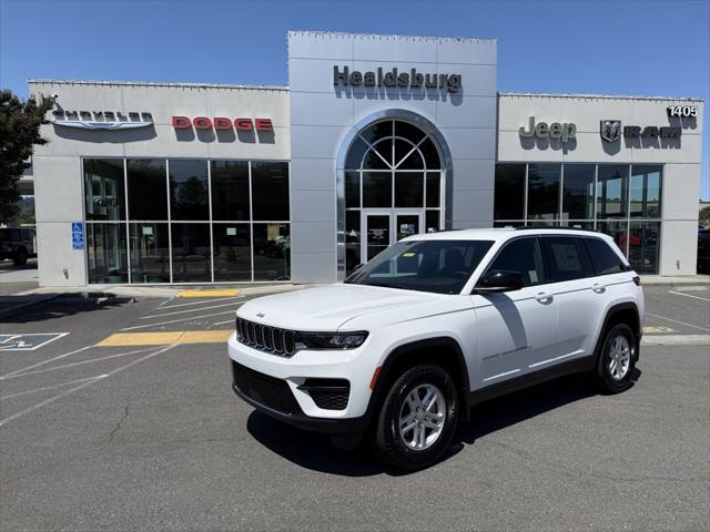 2025 Jeep Grand Cherokee GRAND CHEROKEE LAREDO 4X2