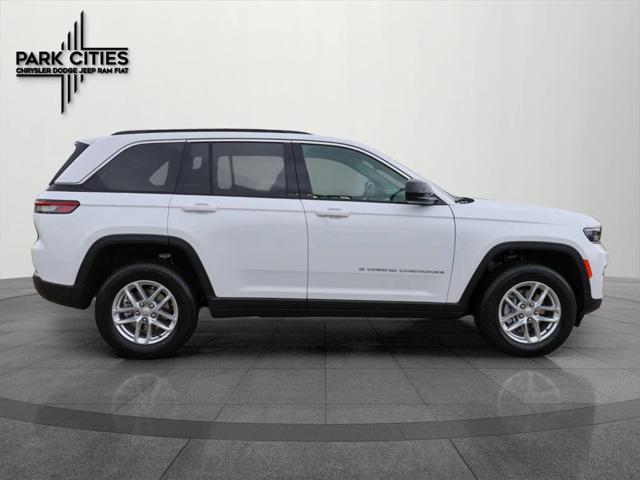2025 Jeep Grand Cherokee GRAND CHEROKEE LAREDO X 4X2
