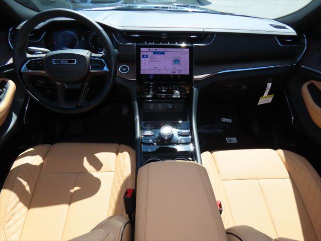 2025 Jeep Grand Cherokee GRAND CHEROKEE SUMMIT 4X4