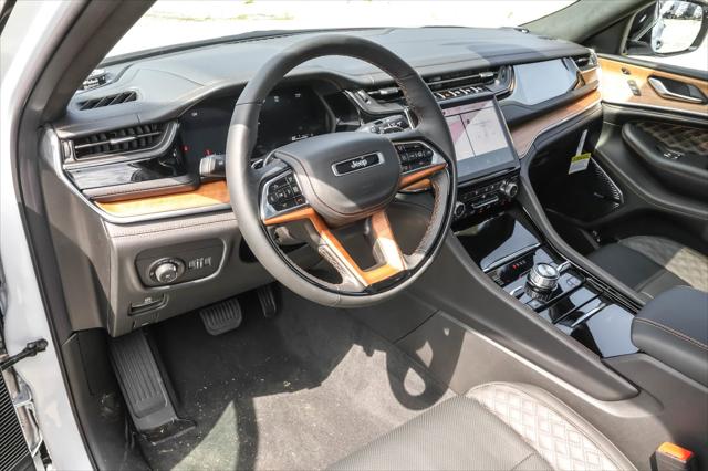 2025 Jeep Grand Cherokee GRAND CHEROKEE SUMMIT RESERVE 4X4
