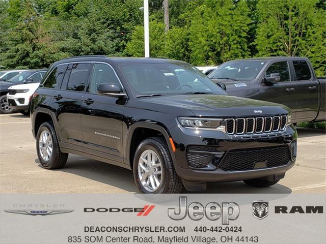 2025 Jeep Grand Cherokee GRAND CHEROKEE LAREDO X 4X4