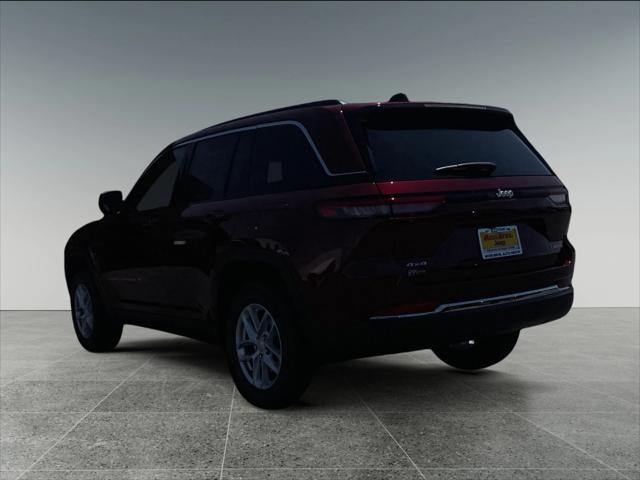 2025 Jeep Grand Cherokee GRAND CHEROKEE LAREDO X 4X4
