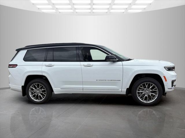2025 Jeep Grand Cherokee GRAND CHEROKEE L SUMMIT 4X4
