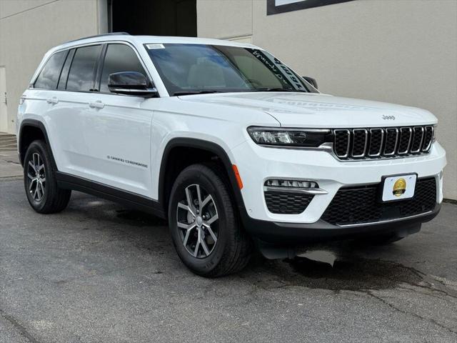 2025 Jeep Grand Cherokee GRAND CHEROKEE LIMITED 4X4