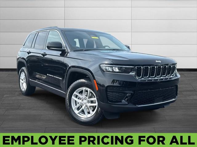 2025 Jeep Grand Cherokee GRAND CHEROKEE LAREDO X 4X4